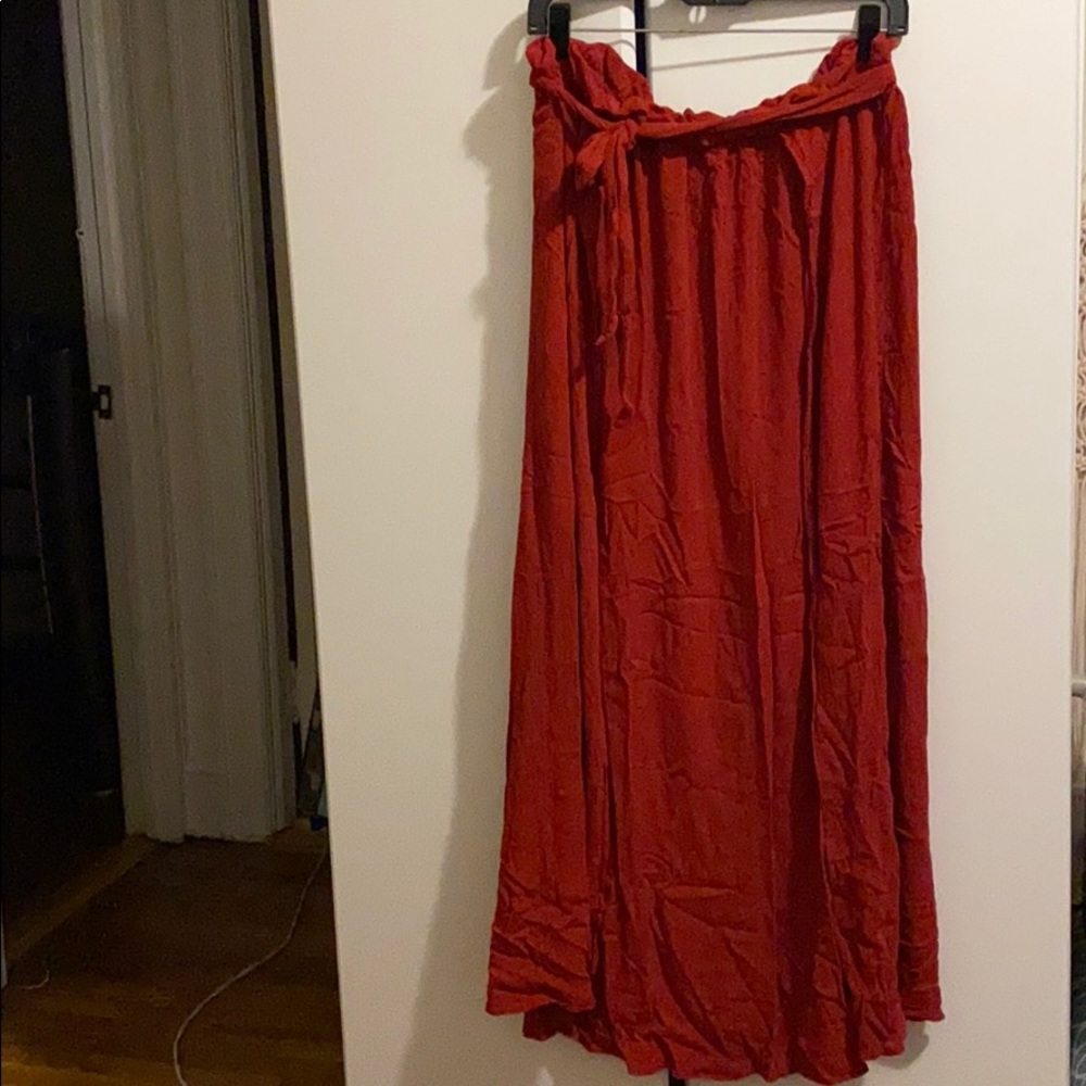 ASOS maxi skirt ruffle hip and thigh sits sz 10